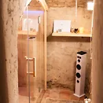 La Chicca In Pieno Centro Storico Con Sauna E Parcheggio Gratuito Daire Udine