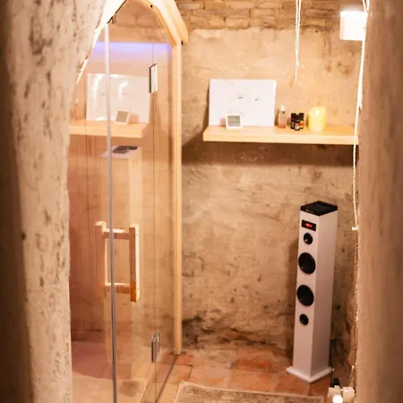 La Chicca In Pieno Centro Storico Con Sauna E Parcheggio Gratuito Daire Udine