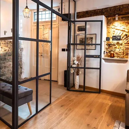 Apartment La Chicca In Pieno Centro Storico Con Sauna E Parcheggio Gratuito *