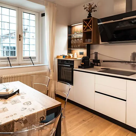 Apartment La Chicca In Pieno Centro Storico Con Sauna E Parcheggio Gratuito Udine